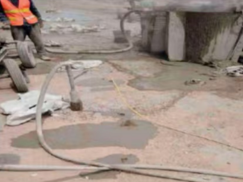 大同水泥混凝土路面板底注浆技术 路面脱空注浆整治方案